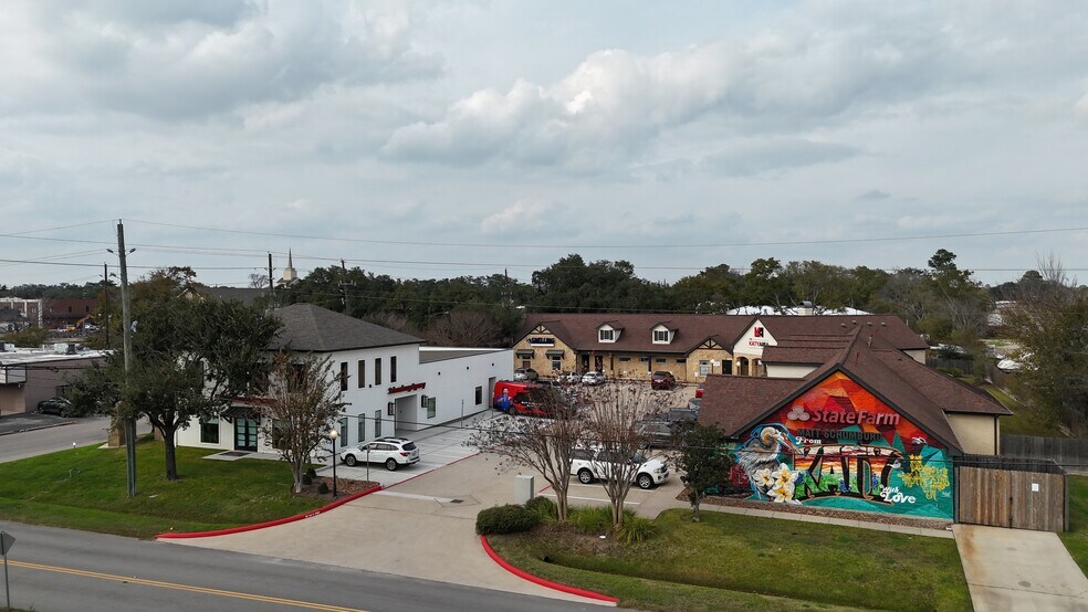 814 East Ave, Katy, TX à vendre - Photo du bâtiment - Image 2 de 16