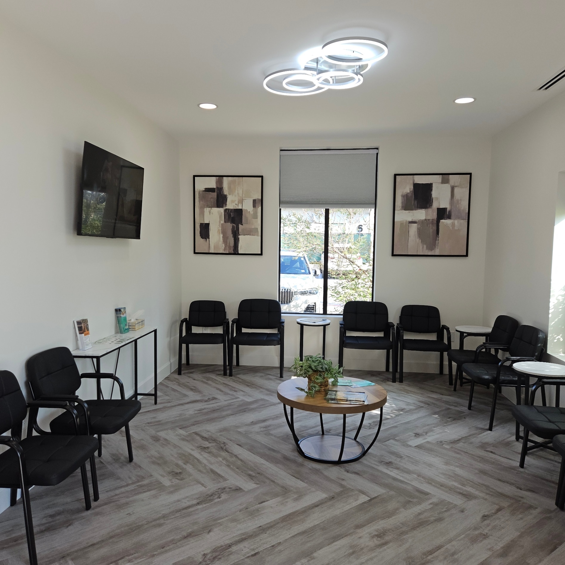 27511 W IH-10, Boerne, TX for lease Lobby- Image 1 of 12