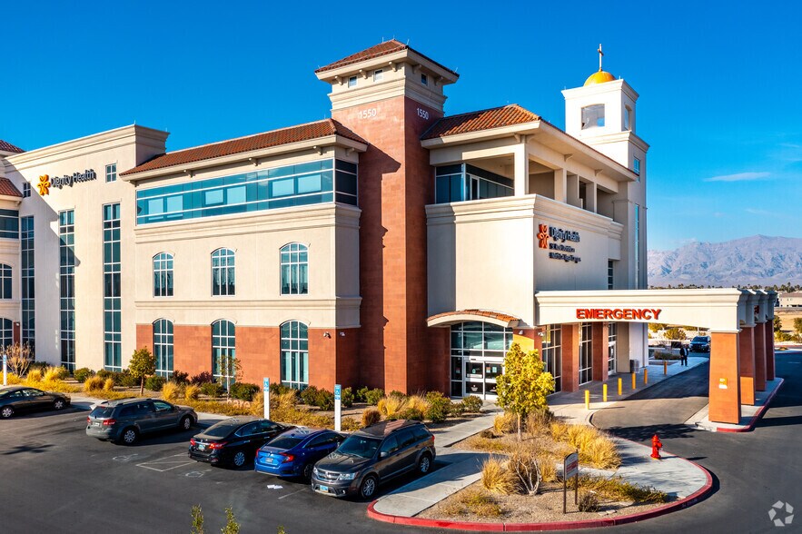 1550 W Craig Rd, North Las Vegas, NV à louer - Photo du bâtiment - Image 3 de 4