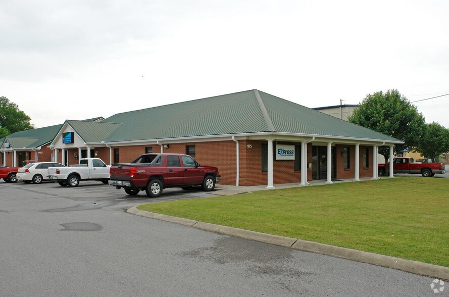 925 S Church St, Murfreesboro, TN à louer - Photo du bâtiment - Image 3 de 3