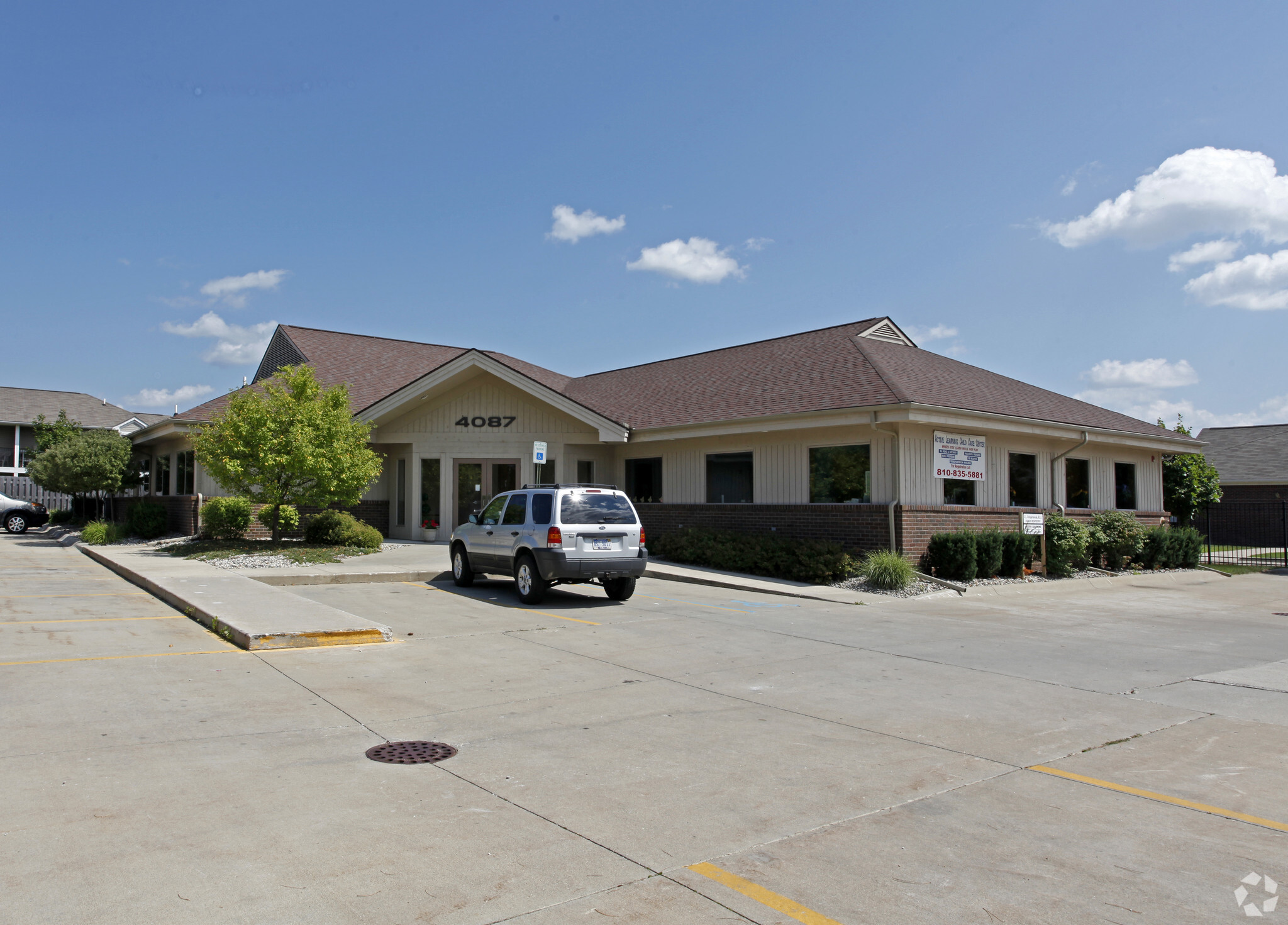 4087 S Center Rd, Burton, MI for sale Primary Photo- Image 1 of 5