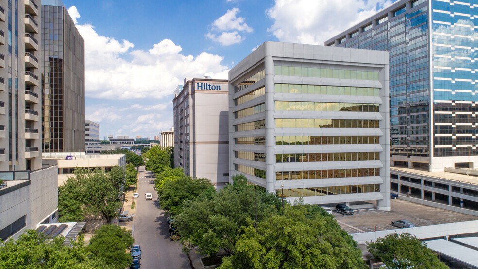 5944 Luther Ln, Dallas, TX for lease - Building Photo - Image 2 of 17