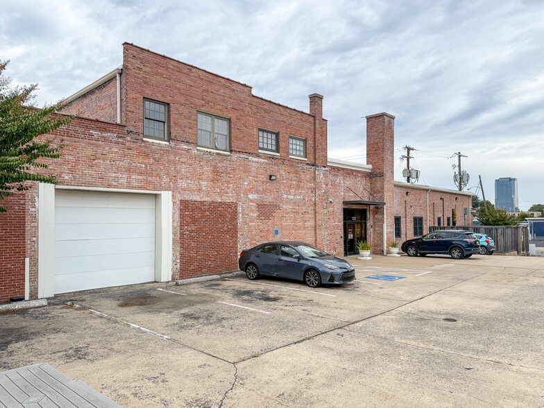 1115 W 3rd St, Little Rock, AR for sale - Building Photo - Image 2 of 17