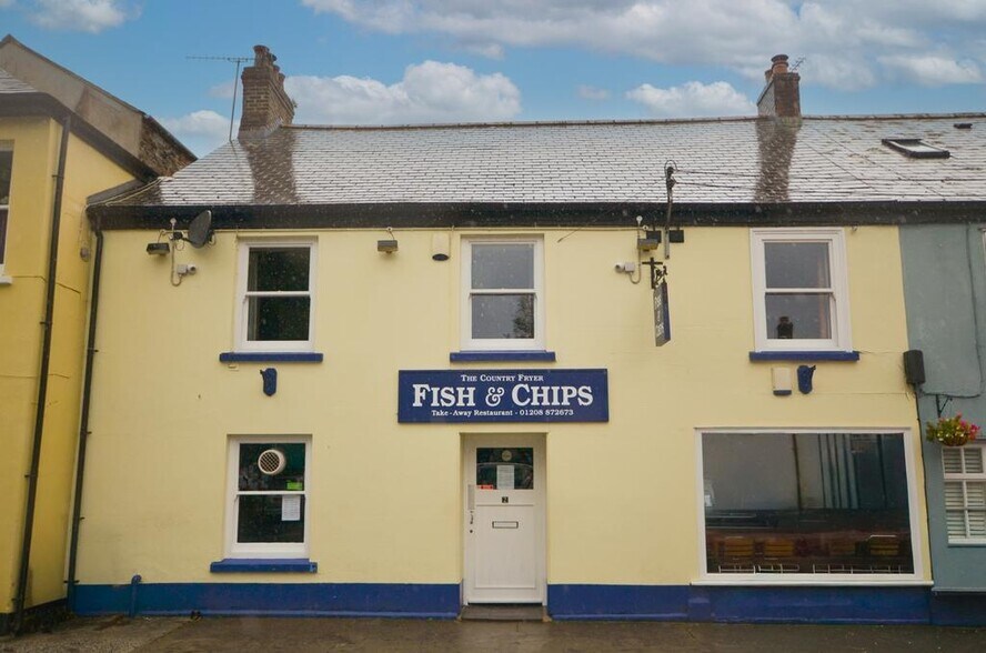 2 Parade Sq, Lostwithiel à vendre - Photo du bâtiment - Image 2 de 32
