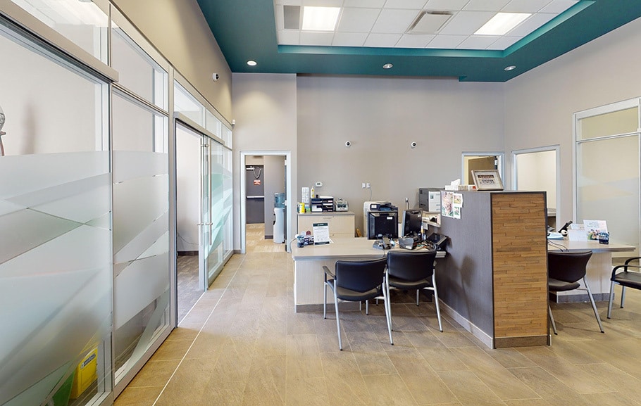 1012 Manitoba Av, Selkirk, MB for lease - Interior Photo - Image 3 of 7