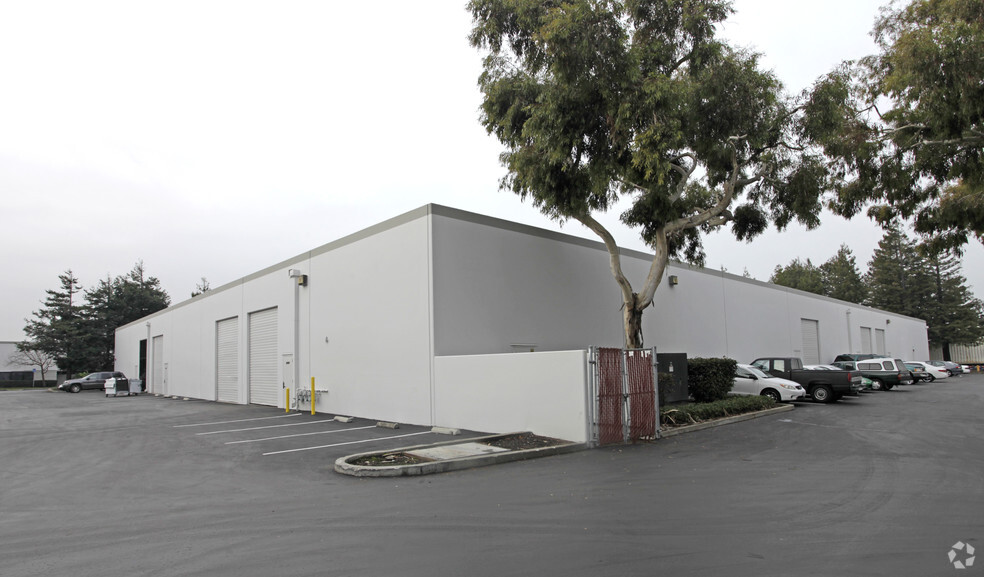 20949-20957 Cabot Blvd, Hayward, CA for lease - Building Photo - Image 2 of 4