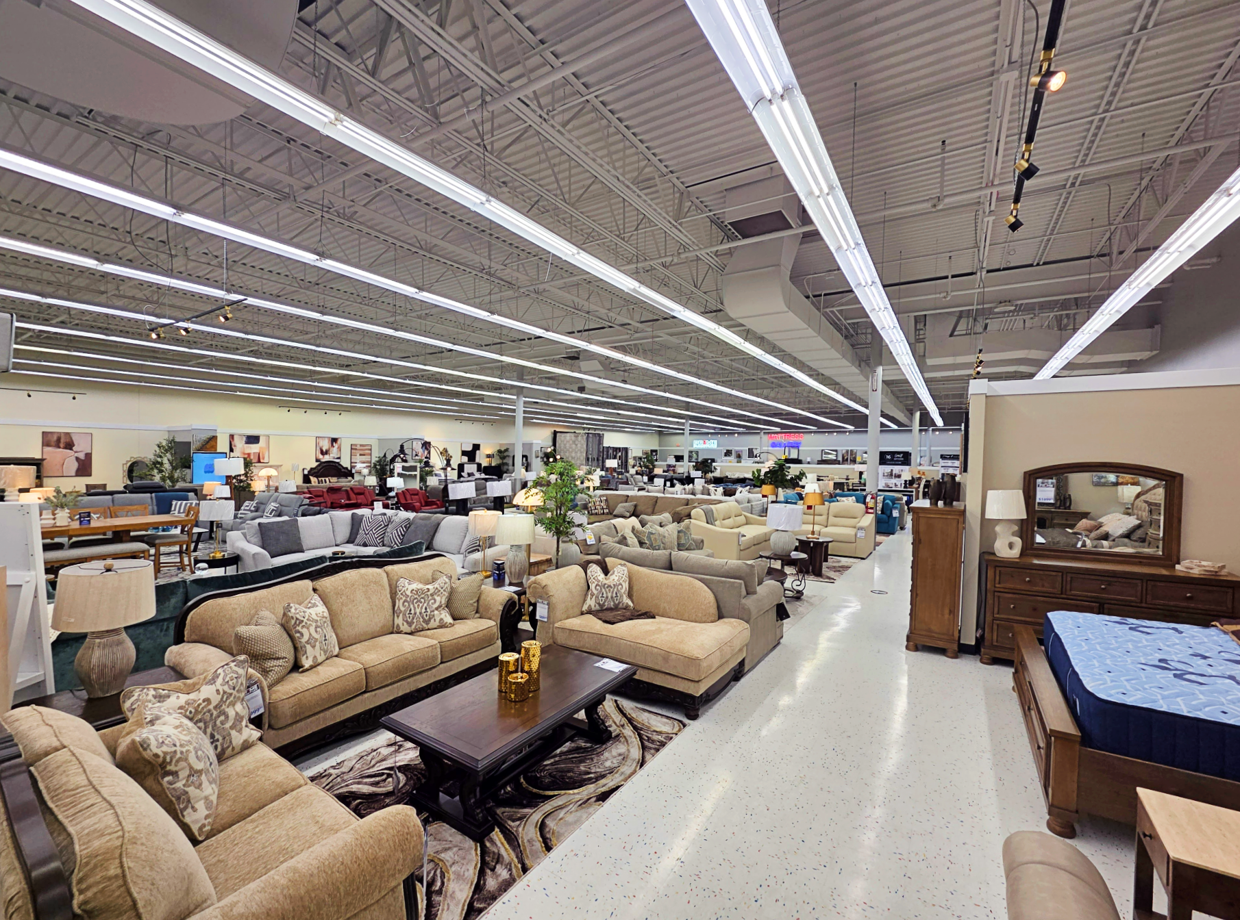 6655-6665 Sawmill Rd, Dublin, OH for lease Interior Photo- Image 1 of 3