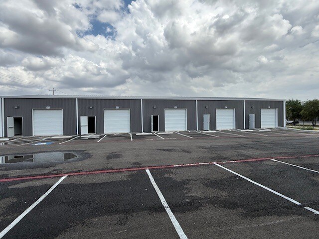 9326 SE Loop 410, San Antonio, TX à vendre - Photo du bâtiment - Image 3 de 53