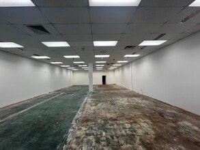 74-5586 Palani Rd, Kailua Kona, HI for lease Interior Photo- Image 2 of 5