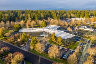 201 NE Park Plaza Dr, Vancouver, WA - aerial  map view