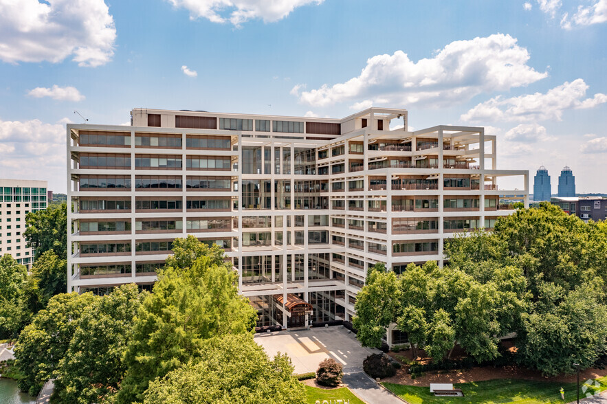 115 Perimeter Center Pl NE, Atlanta, GA for lease - Primary Photo - Image 1 of 25