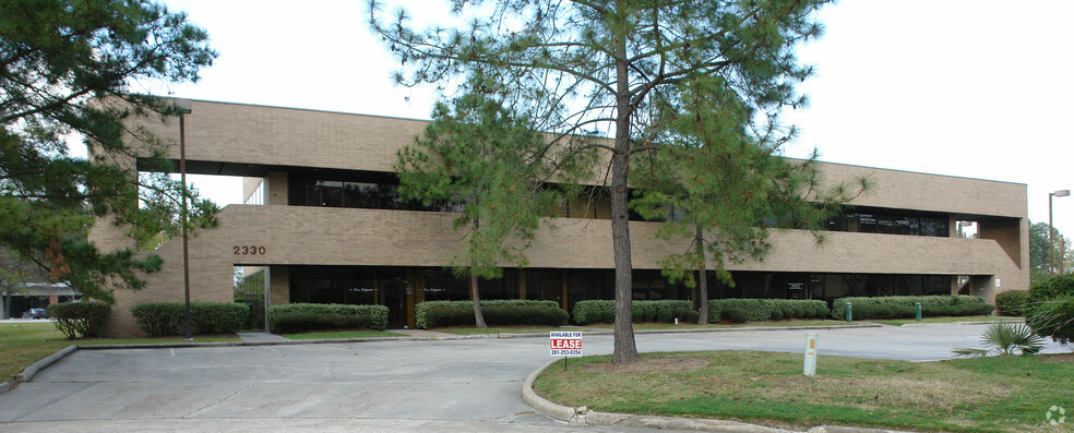 2330 Timber Shadows Dr, Kingwood, TX for lease - Building Photo - Image 2 of 5