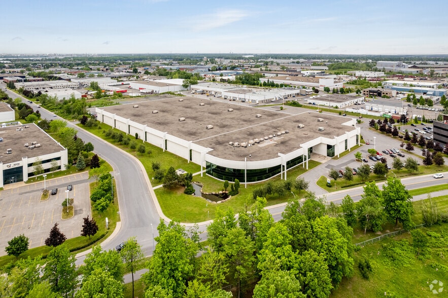 2199 Boul Fernand-Lafontaine, Longueuil, QC à louer - Aérien - Image 2 de 4