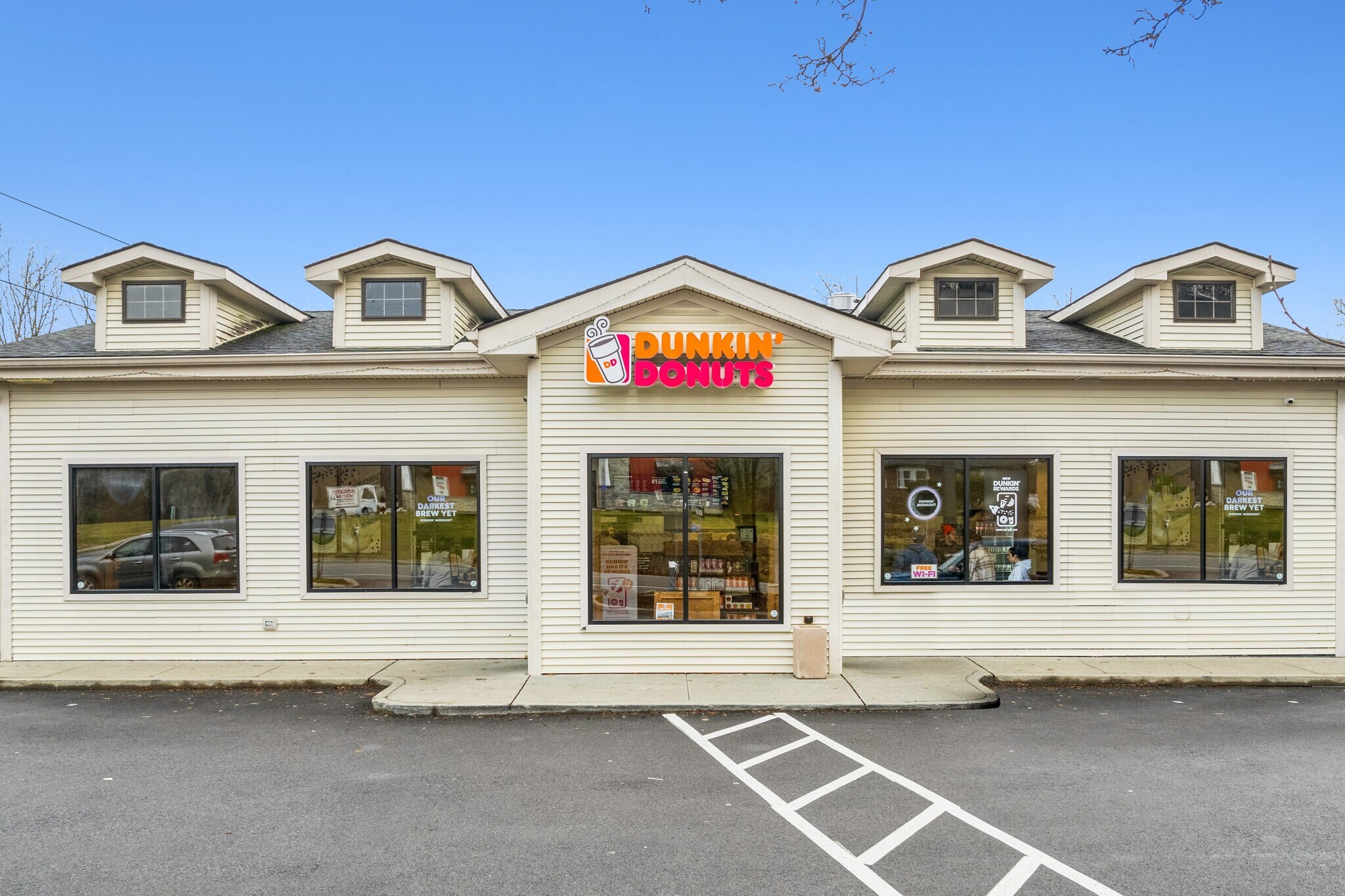 411 Violet Ave, Poughkeepsie, NY à vendre Photo principale- Image 1 de 11