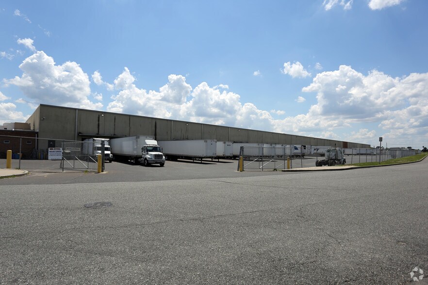 50 Heller Rd, Bellmawr, NJ for lease - Primary Photo - Image 1 of 9