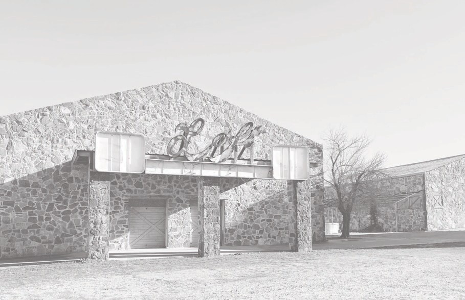 207 E Park St, Fredericksburg, TX à vendre - Photo du bâtiment - Image 2 de 7