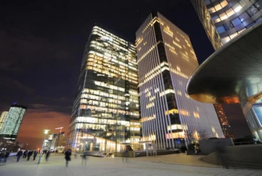 1 Place De La Pyramide, Puteaux for sale - Building Photo - Image 3 of 23