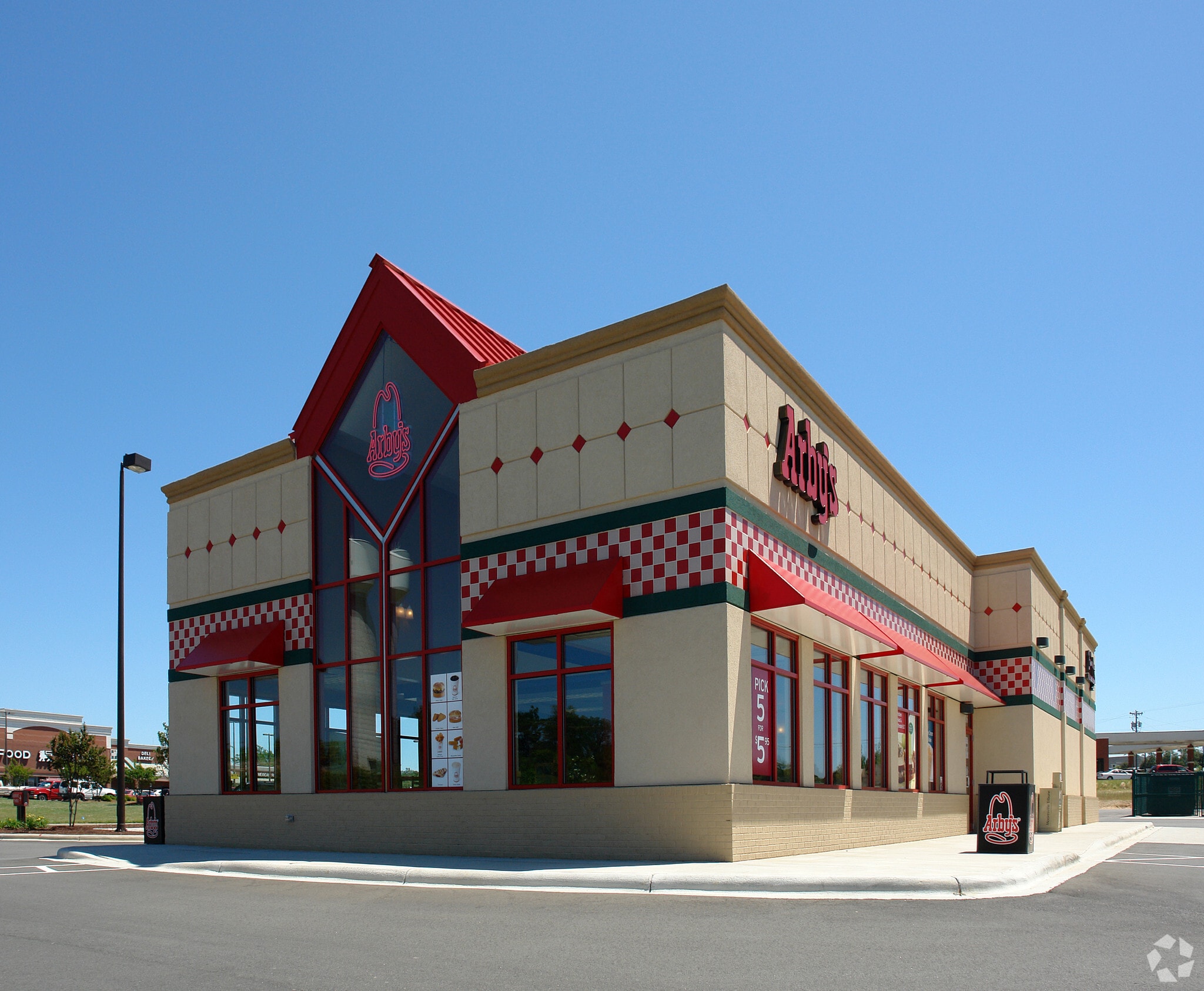 116 Bridgewater Ln, Mooresville, NC for lease Primary Photo- Image 1 of 3