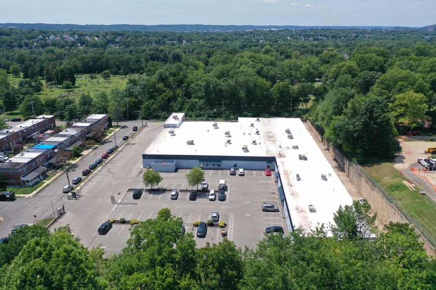 9 S Forrest Ave, Norristown, PA for sale - Building Photo - Image 3 of 8