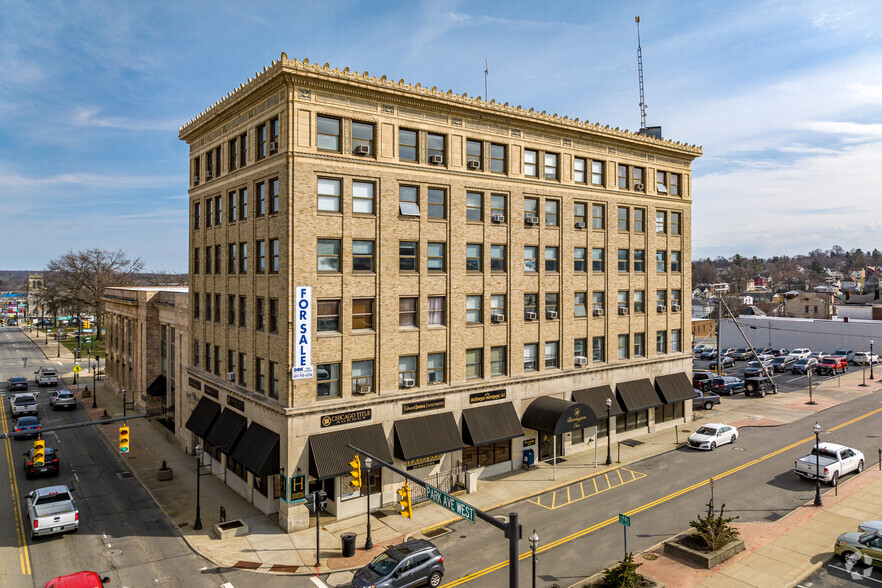 13 Park Ave W, Mansfield, OH à louer - Photo principale - Image 1 de 23