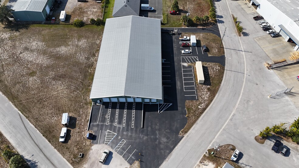 9120 Craftsmans Dr, Hudson, FL for sale - Building Photo - Image 2 of 5