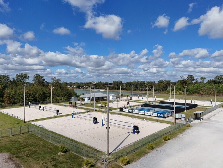 1311 E McNeese St, Lake Charles, LA à vendre - Photo du bâtiment - Image 3 de 8