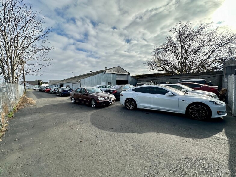 600 Harbor Blvd, West Sacramento, CA à vendre - Photo du bâtiment - Image 3 de 48