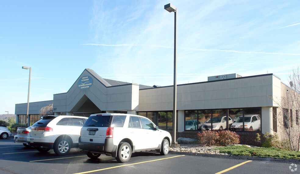 207 Sigma Dr, Pittsburgh, PA à louer - Photo du bâtiment - Image 3 de 3