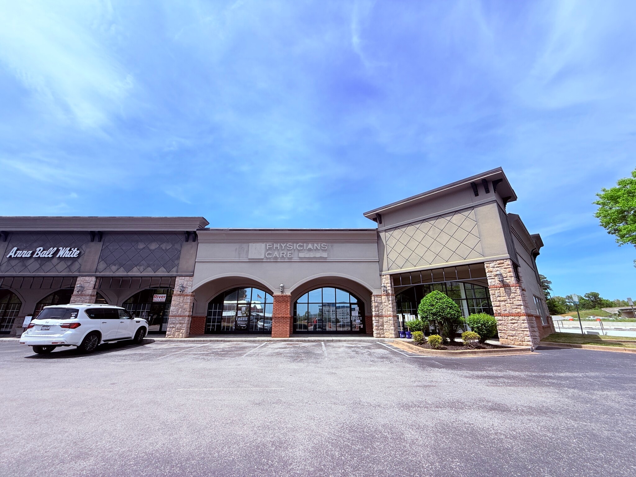 2021 Hamilton Place Blvd, Chattanooga, TN for lease Primary Photo- Image 1 of 9