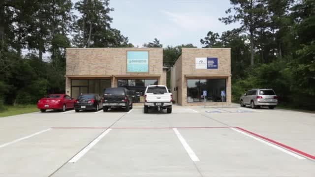 814 Honea Egypt Rd, Magnolia, TX à louer - Vidéo sur l’inscription commerciale - Image 2 de 5