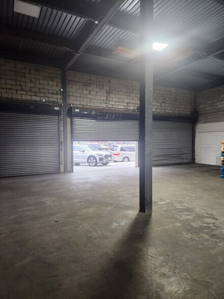 529 Sutter Ave, Brooklyn, NY for lease - Interior Photo - Image 2 of 43