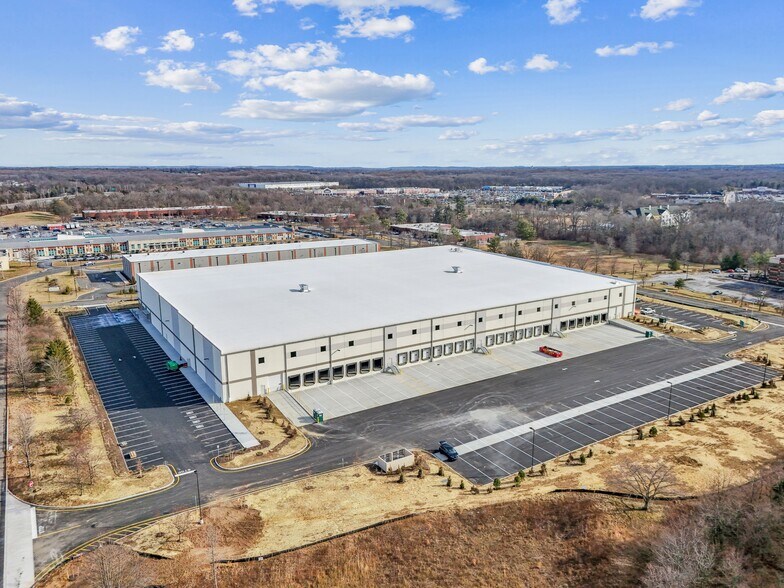 600 Horizon Dr, Hamilton, NJ à louer - Photo du bâtiment - Image 1 de 13