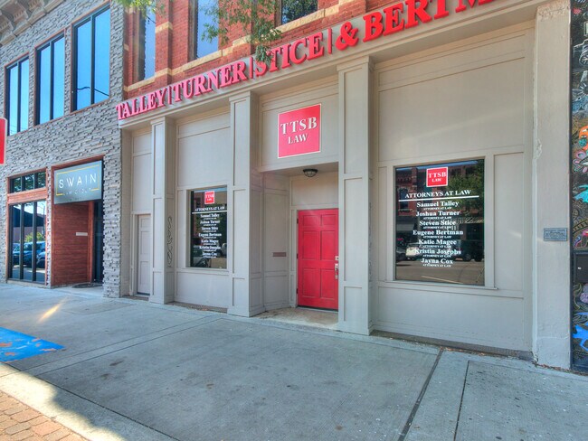 Plus de détails pour 219 E Main St, Norman, OK - Bureau à vendre