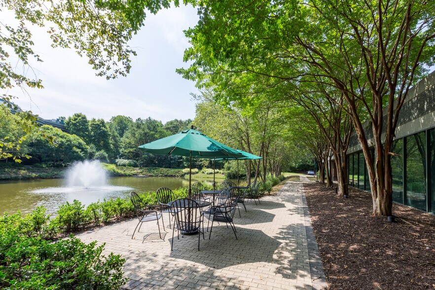 9211 Arboretum Pky, Richmond, VA à louer - Photo du bâtiment - Image 3 de 4