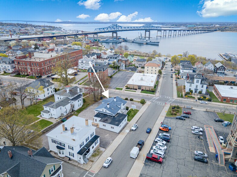 399 N Main St, Fall River, MA à vendre - Photo du bâtiment - Image 2 de 42