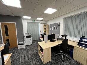 Chequers Clos, Malvern for lease Interior Photo- Image 2 of 3