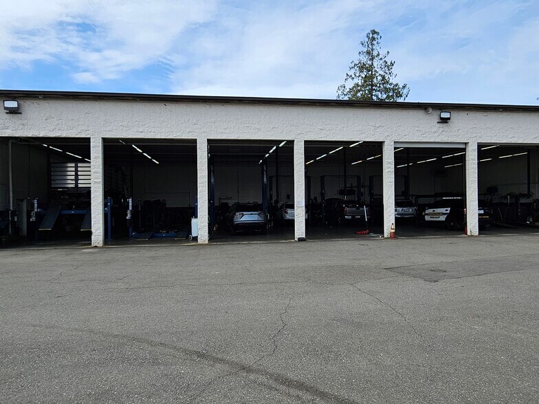 6616 35th Ave NE, Marysville, WA à louer - Photo du bâtiment - Image 3 de 12