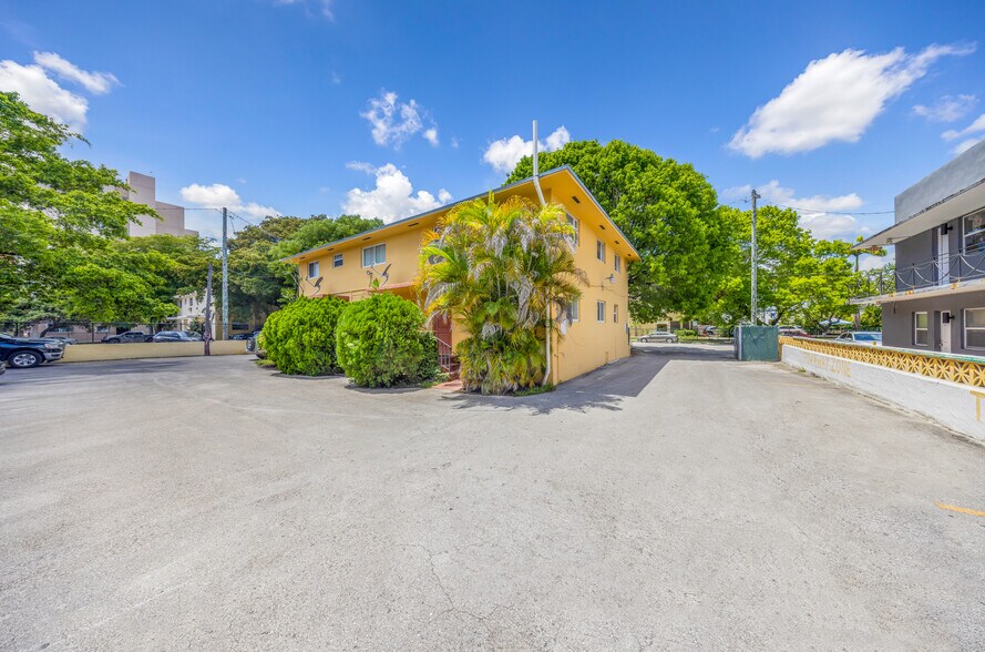 840-858 NW 4th St, Miami, FL à vendre - Photo du bâtiment - Image 2 de 42