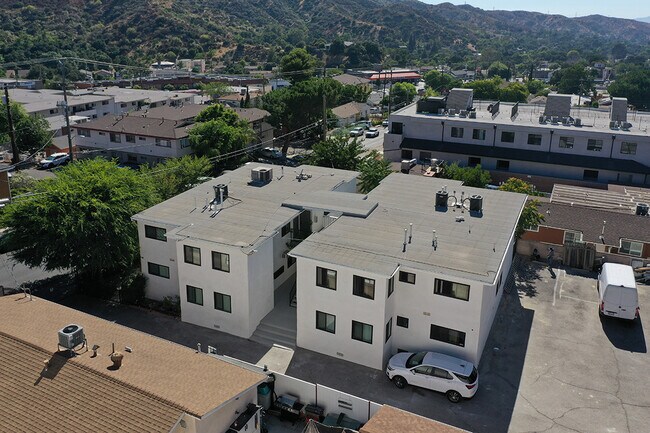 More details for 7323 Valmont St, Tujunga, CA - Multifamily for Sale