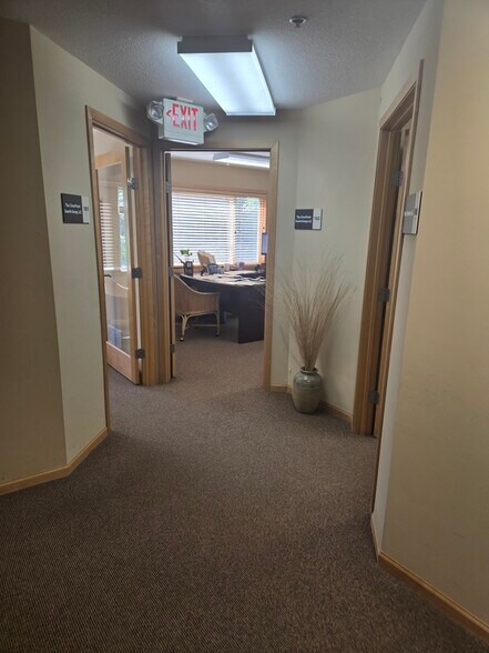 3161-3169 Fernbrook Ln, Plymouth, MN à vendre - Photo du bâtiment - Image 3 de 14