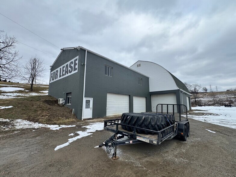 797 Carlton Dr, Bentleyville, PA à louer - Photo du bâtiment - Image 3 de 16