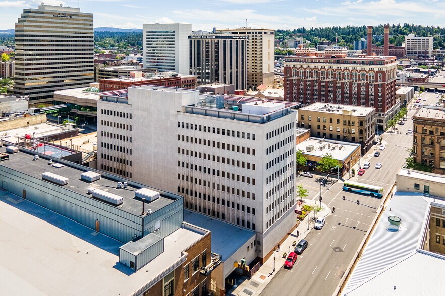 818 W Riverside Ave, Spokane, WA à louer - Photo du bâtiment - Image 3 de 7