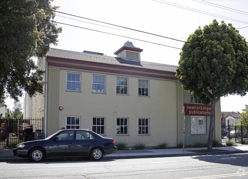 5720 Shattuck Ave, Oakland, CA à louer - Photo du bâtiment - Image 2 de 2