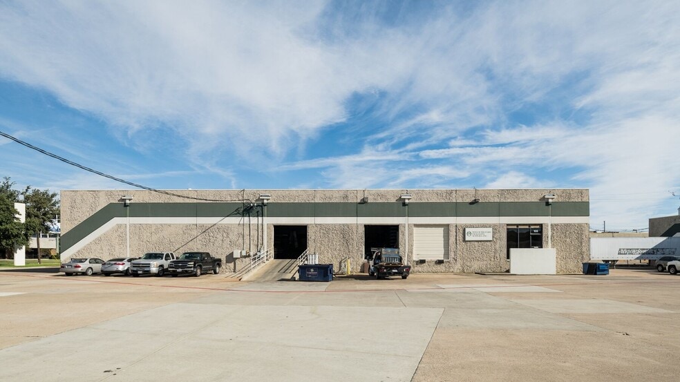 1212 Dolton Dr, Dallas, TX à louer - Photo du bâtiment - Image 2 de 3