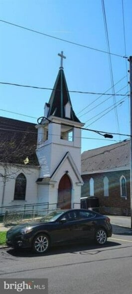 120 W 4th St, Mount Carmel, PA à vendre - Photo du bâtiment - Image 3 de 63