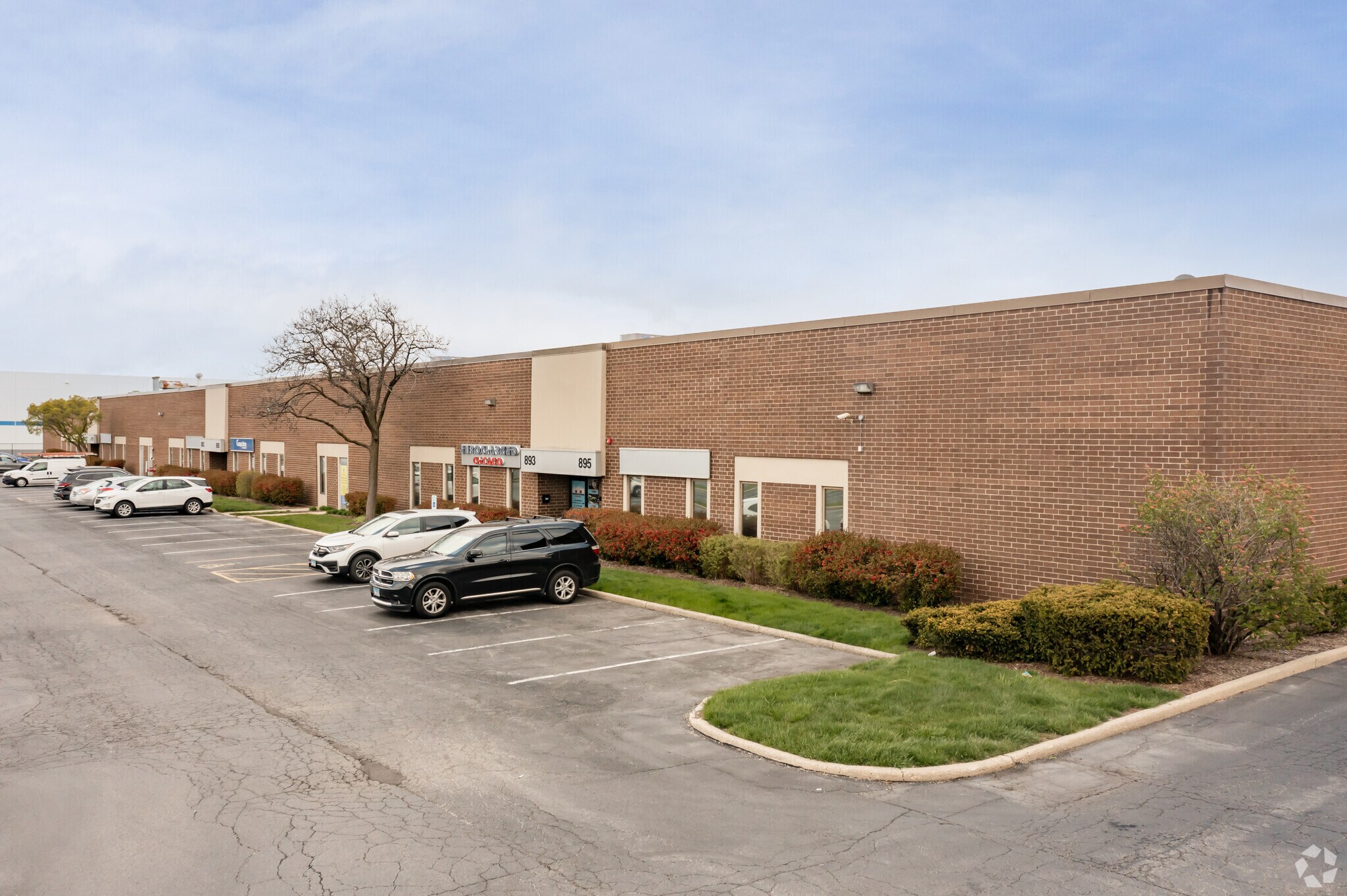 873-895 Cambridge Dr, Elk Grove Village, IL à louer Photo principale- Image 1 de 7