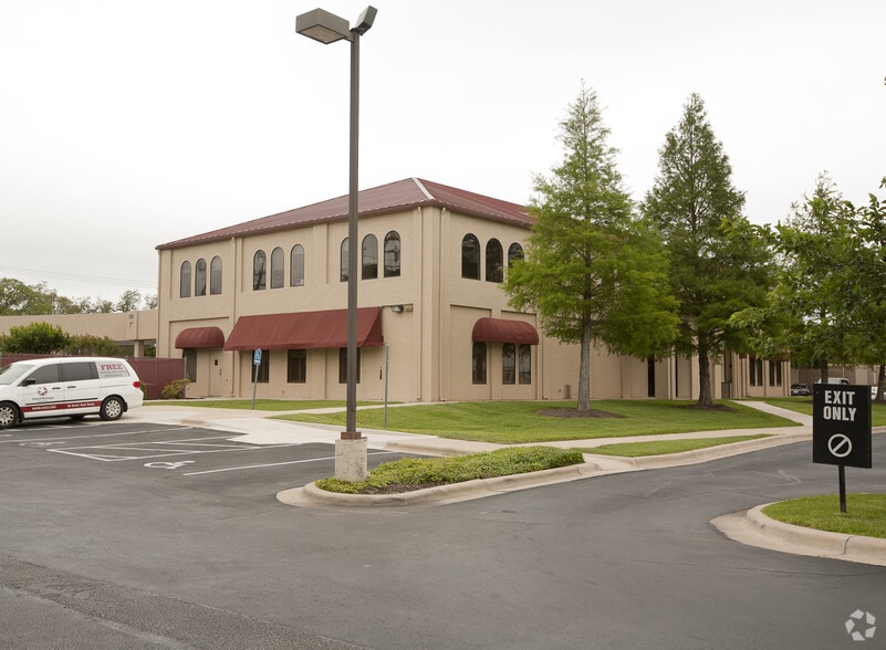 12208 N MoPac Expy, Austin, TX for sale - Primary Photo - Image 1 of 21
