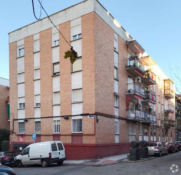 Calle San Joaquín, 18, Majadahonda, Madrid for sale - Building Photo - Image 2 of 2