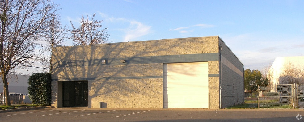 3167 Fitzgerald Rd, Rancho Cordova, CA for lease - Building Photo - Image 2 of 10