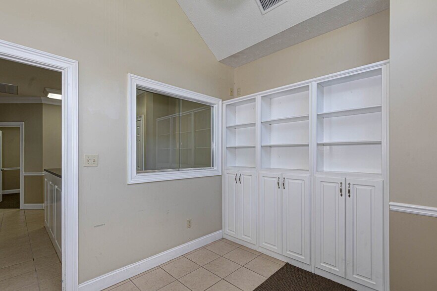 5050 Warm Springs Rd, Columbus, GA à vendre - Hall d’entrée - Image 3 de 27